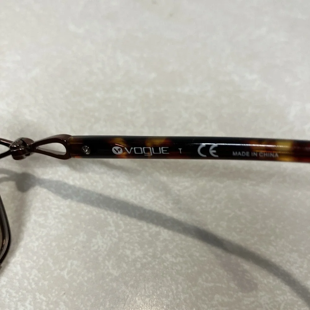 Vogue Italy Women's Sunglasses VO 3832-S 811/13 Tortoise Brown 57/16/130 w/case